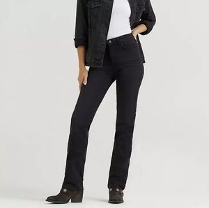 Wrangler High Rise True Straight Leg